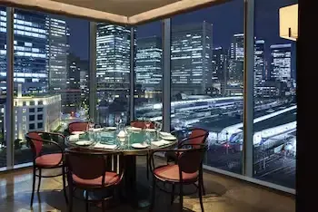 Four Seasons Hotel Tokyo at Marunouch